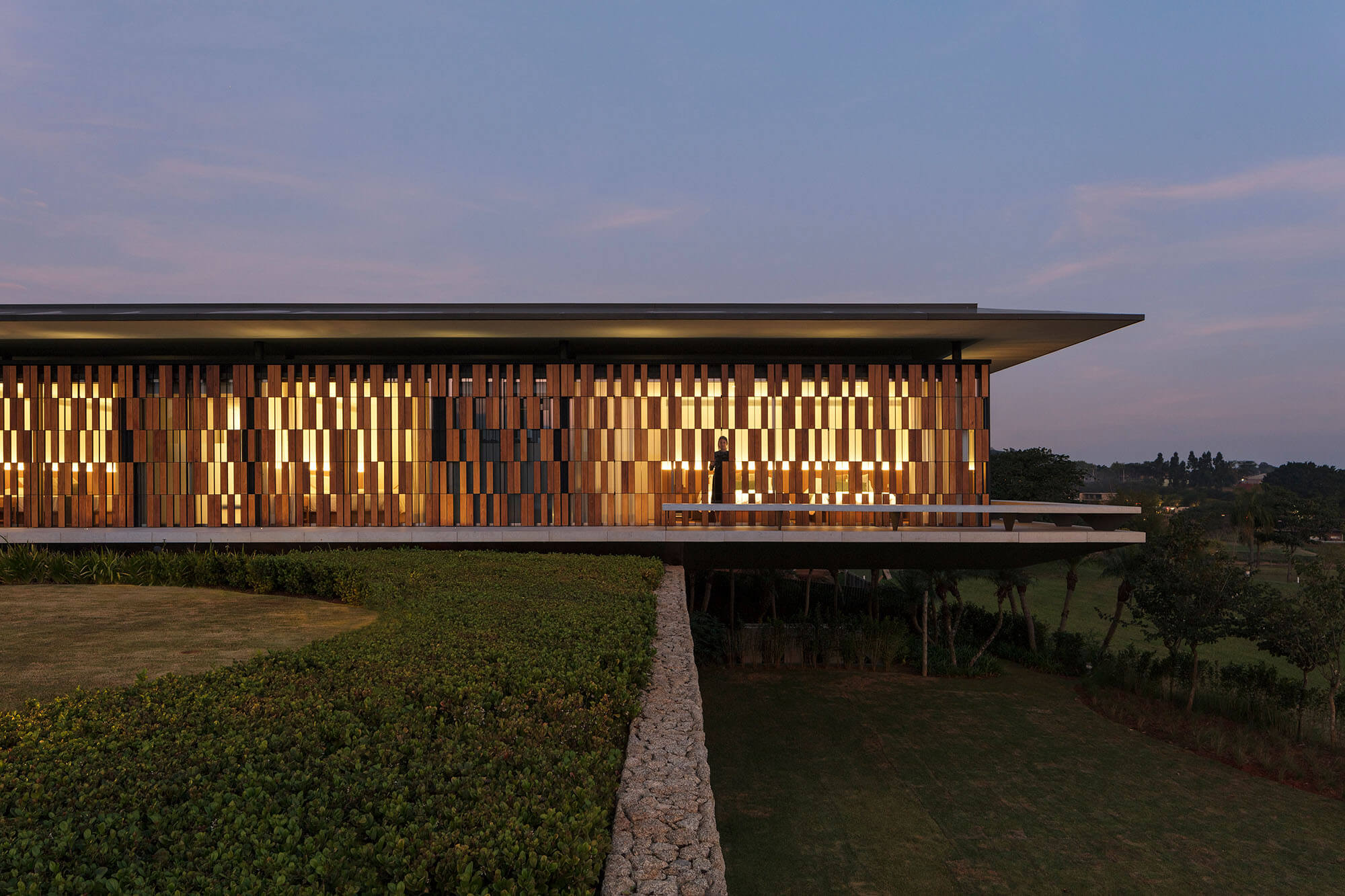 Arquitectura residencial de lujo — Jacobsen Arquitetura con Archicad y BIMx